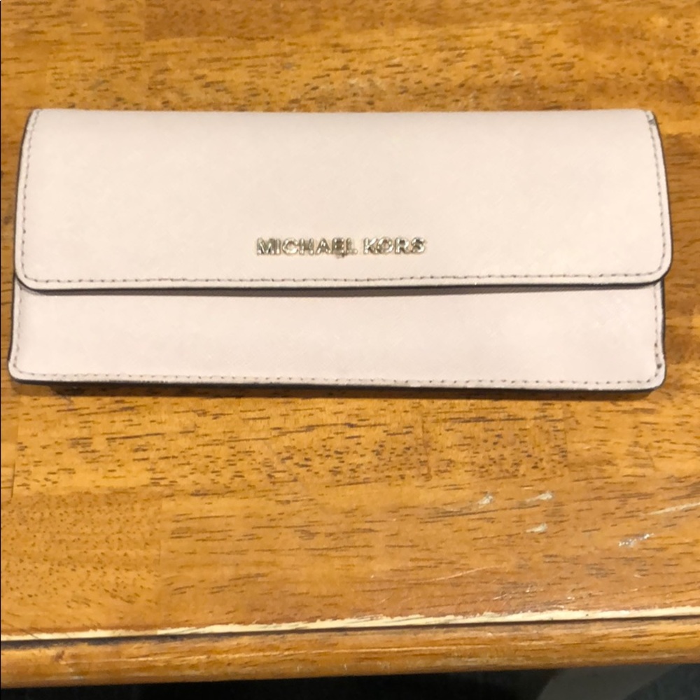 Blush pink Michael Kors wallet